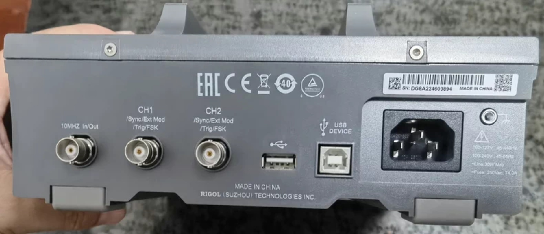 リゴル DG812 - 10MHz ファンクション/任意波形 - Function Arbitrary Waveform Generator のレビューと価格